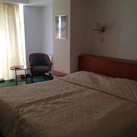 Capri 3*